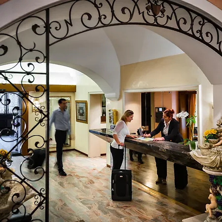 Dell'angelo Szálloda Locarno