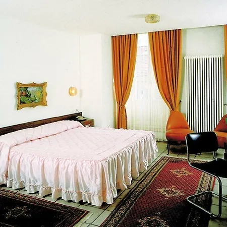 Dell'angelo Szálloda Locarno